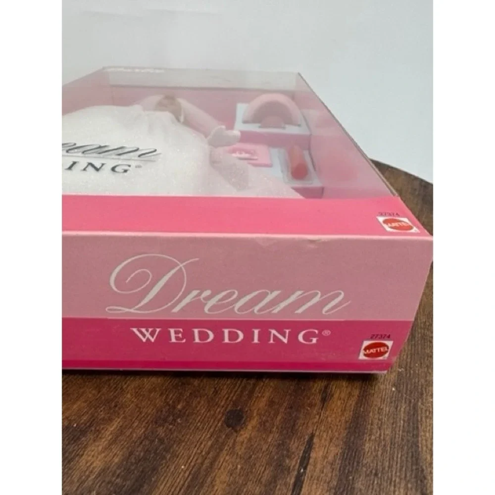 Vintage NEW Mattel Y2k Barbie Dream Wedding Doll 2000 Bridal Gown Accessories